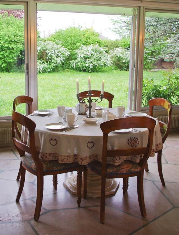 Le Grand Jardin Bed and Breakfast Beaune  Exteriör bild